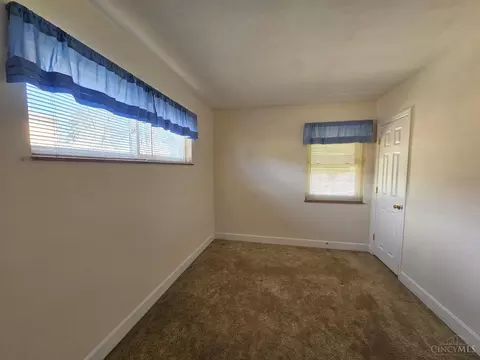 Bedroom - 1088 Morado Dr, Cincinnati, OH 45238 photo 3 of 8