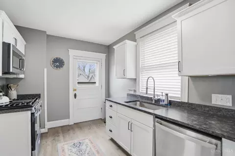 Kitchen - 4310 Thirty Third Ave, Cincinnati, OH 45209 photo 2 of 2