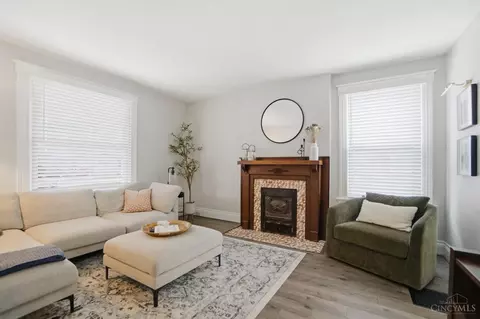 Living - 4310 Thirty Third Ave, Cincinnati, OH 45209 photo 2 of 3