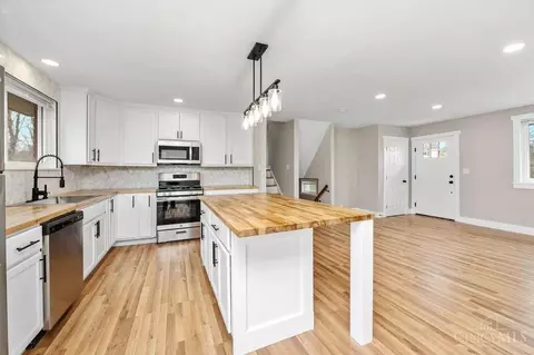 Kitchen - 718 Levitt Pl, Cincinnati, OH 45245 photo 2 of 3
