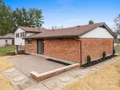 Exterior - 718 Levitt Pl, Cincinnati, OH 45245 photo 3 of 5