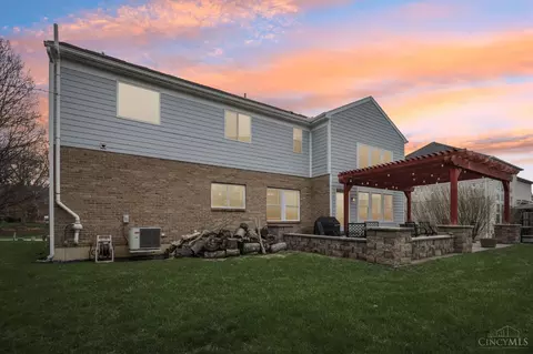 Exterior - 2520 Hingham Ln, Centerville, OH 45459 photo 6 of 6