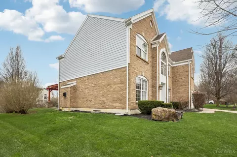 Exterior - 2520 Hingham Ln, Centerville, OH 45459 photo 2 of 6
