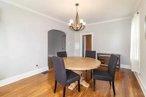Dining - 4330 Schulte Dr, Cincinnati, OH 45205 photo 2 of 2