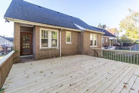 Exterior - 4330 Schulte Dr, Cincinnati, OH 45205 photo 9 of 13