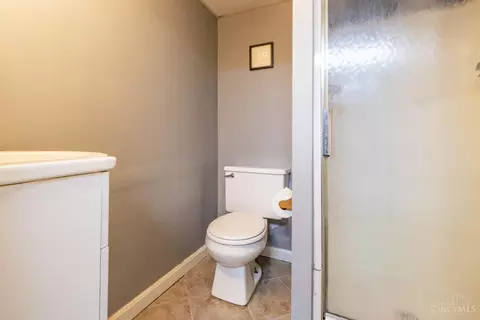 Bath - 4330 Schulte Dr, Cincinnati, OH 45205 photo 2 of 2