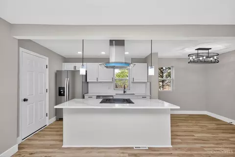 Kitchen - 48 Damon Rd, Greenhills, OH 45218 photo 1 of 7