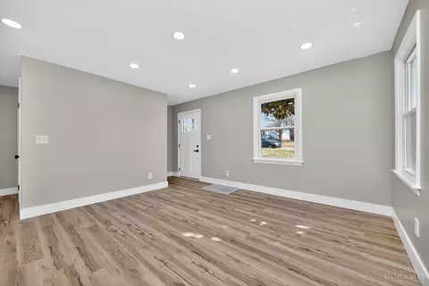 Living - 48 Damon Rd, Greenhills, OH 45218 photo 2 of 4