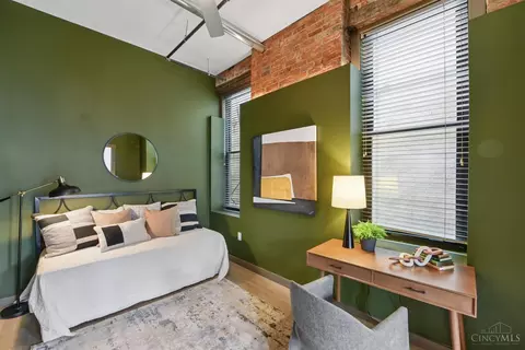 Bedroom - 1408 Elm St, Cincinnati, OH 45202 photo 1 of 4