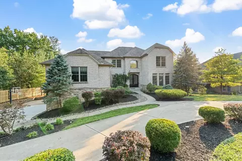 163 Compton Rd, Wyoming, OH 45215
