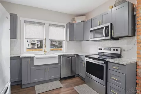 Kitchen - 3763 Hutton St, Cincinnati, OH 45226 photo 2 of 4