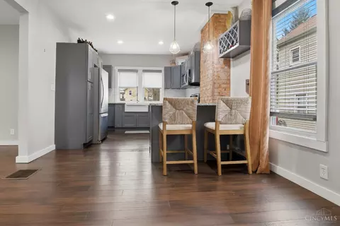 Entry Way - 3763 Hutton St, Cincinnati, OH 45226 photo 1 of 1