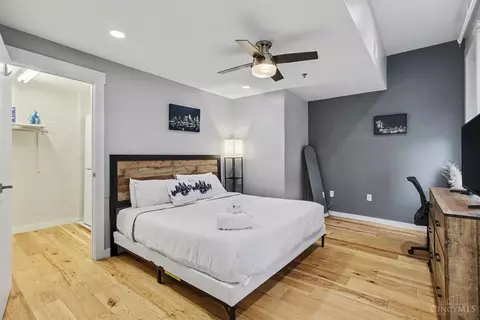 Bedroom - 35 13th St, Cincinnati, OH 45202 photo 1 of 3