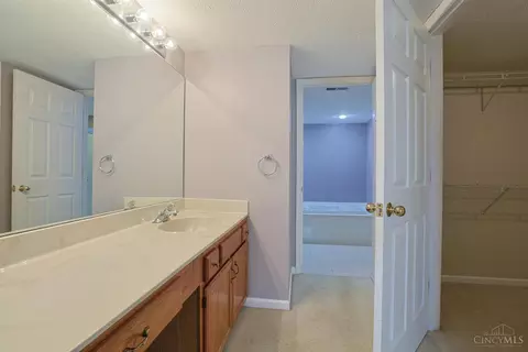 7630 Cheviot Rd, Cincinnati, OH 45247 photo 22