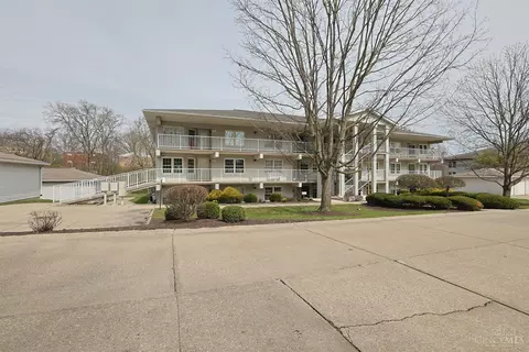 7630 Cheviot Rd, Cincinnati, OH 45247 photo 2