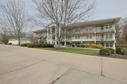 7630 Cheviot Rd, Cincinnati, OH 45247