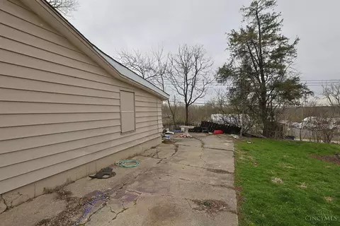Exterior - 9017 West Rd, Cleves, OH 45002 photo 3 of 4