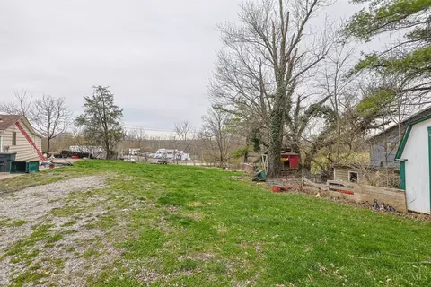 Exterior - 9017 West Rd, Cleves, OH 45002 photo 2 of 4