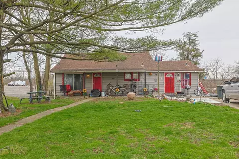 9017 West Rd, Cleves, OH 45002