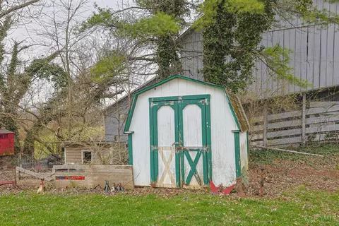 Exterior - 9017 West Rd, Cleves, OH 45002 photo 4 of 4