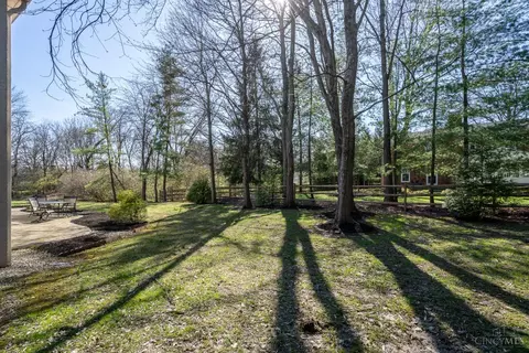 Exterior - 7745 Ivygate Ln, Montgomery, OH 45242 photo 2 of 7