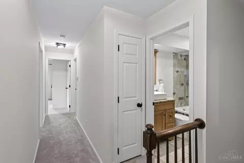 Entry Way - 7745 Ivygate Ln, Montgomery, OH 45242 photo 4 of 5