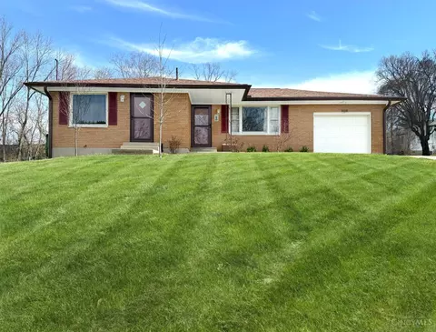 2215 Wellington Rd, Middletown, OH 45044