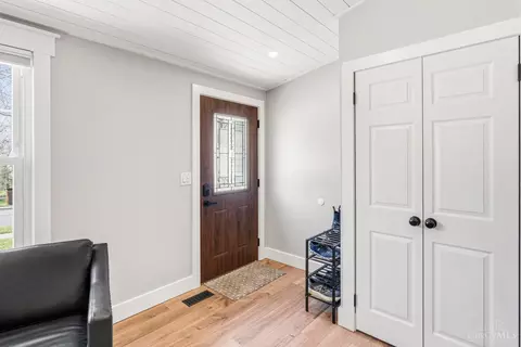 Entry Way - 4206 Edinburgh Dr, Cincinnati, OH 45245 photo 1 of 16