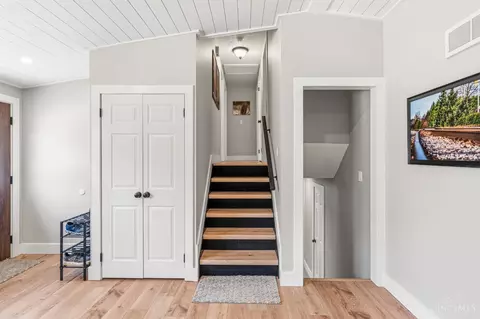 Entry Way - 4206 Edinburgh Dr, Cincinnati, OH 45245 photo 9 of 16