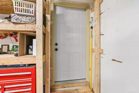 Entry Way - 4206 Edinburgh Dr, Cincinnati, OH 45245 photo 6 of 16