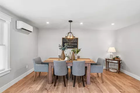 Dining - 4206 Edinburgh Dr, Cincinnati, OH 45245 photo 3 of 3