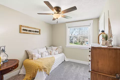 Bedroom - 4206 Edinburgh Dr, Cincinnati, OH 45245 photo 1 of 5