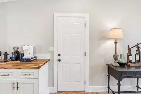 Entry Way - 4206 Edinburgh Dr, Cincinnati, OH 45245 photo 5 of 16