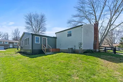 Exterior - 4206 Edinburgh Dr, Cincinnati, OH 45245 photo 8 of 12