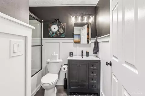 Bath - 4206 Edinburgh Dr, Cincinnati, OH 45245 photo 1 of 6