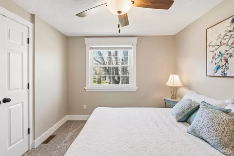 Bedroom - 4206 Edinburgh Dr, Cincinnati, OH 45245 photo 3 of 5