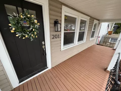 Exterior - 201 Progress Ave, Hamilton, OH 45013 photo 2 of 5