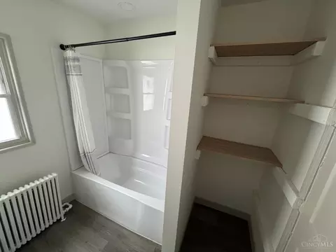 Bath - 201 Progress Ave, Hamilton, OH 45013 photo 4 of 4
