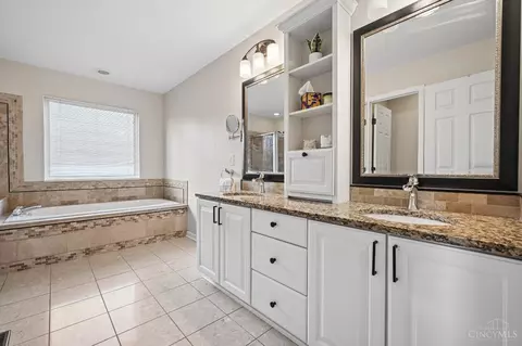 Bath - 1161 Abbott Rd, Batavia, OH 45103 photo 2 of 4