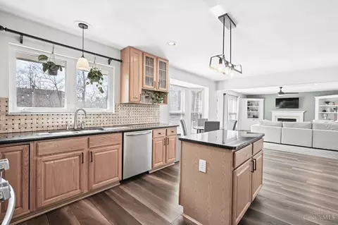 Kitchen - 1161 Abbott Rd, Batavia, OH 45103 photo 2 of 2