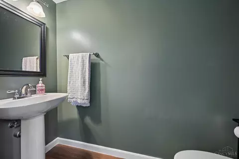 Bath - 1161 Abbott Rd, Batavia, OH 45103 photo 1 of 4