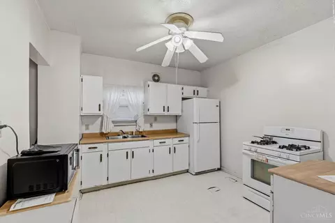 6204 Prentice St, Cincinnati, OH 45227 photo 8