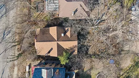 View/Area - 558 Howell Ave, Cincinnati, OH 45220 photo 2 of 4