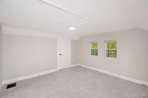 Bedroom - 2097 W Fork Rd, Cincinnati, OH 45211 photo 5 of 12