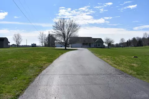 7116 Green Rd, Hillsboro, OH 45133