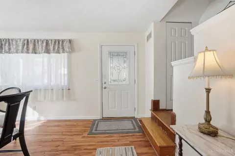 Entry Way - 734 Wilbud Dr, Cincinnati, OH 45205 photo 1 of 4