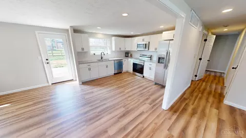 2163 Broadhurst Ave, Cincinnati, OH 45240 photo 5