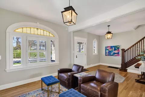 Entry Way - 3570 Monteith Ave, Cincinnati, OH 45208 photo 3 of 15