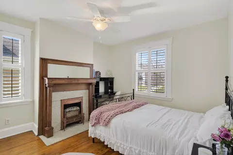 Bedroom - 3570 Monteith Ave, Cincinnati, OH 45208 photo 3 of 7