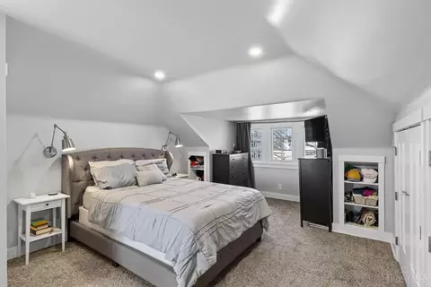 Bedroom - 3570 Monteith Ave, Cincinnati, OH 45208 photo 5 of 7